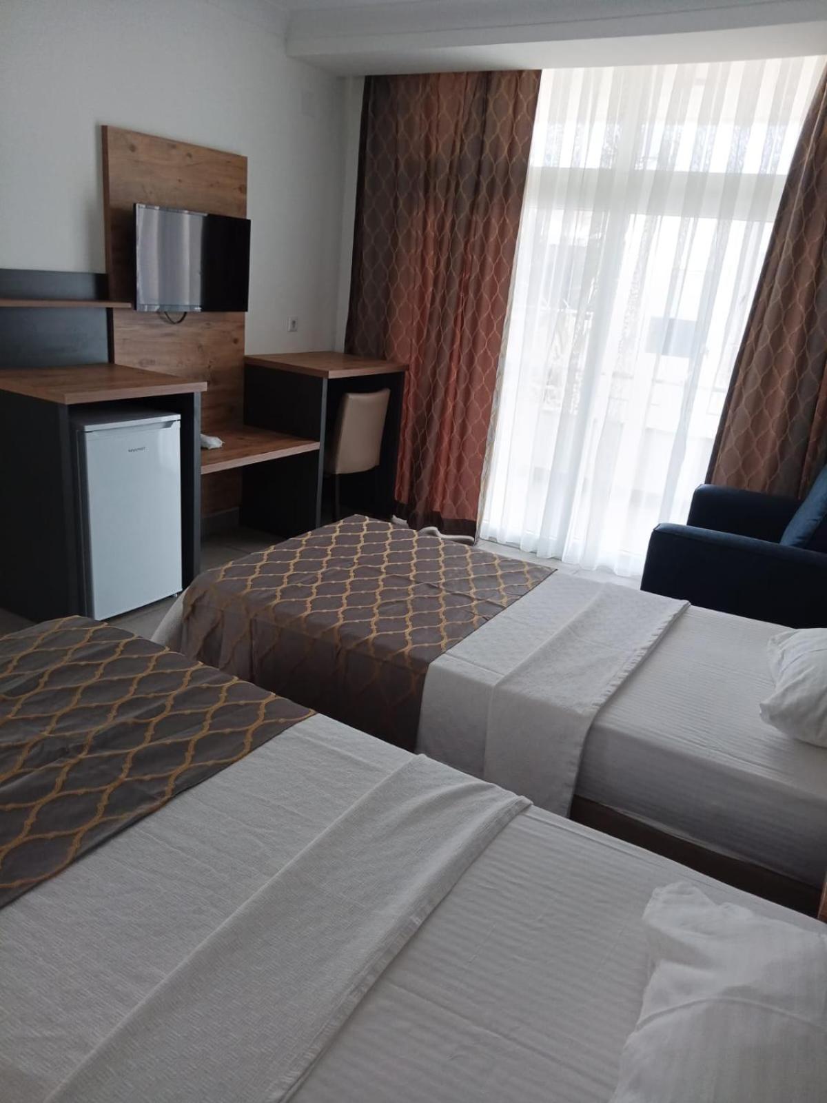 Club Efes Otel ซิลิฟเค ภายนอก รูปภาพ