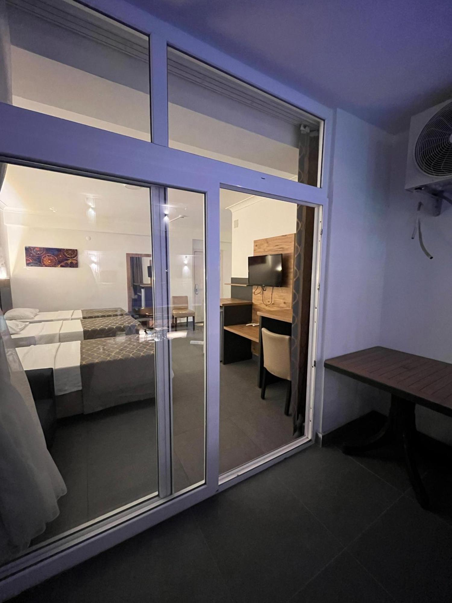 Club Efes Otel ซิลิฟเค ภายนอก รูปภาพ